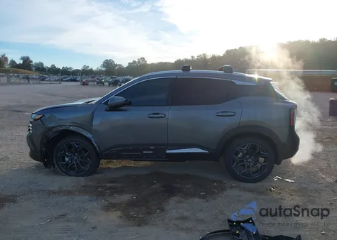 2025 Nissan Kicks Sr Intelligent Awd from USA, damaged, VIN 3N8AP6DD2SL340051